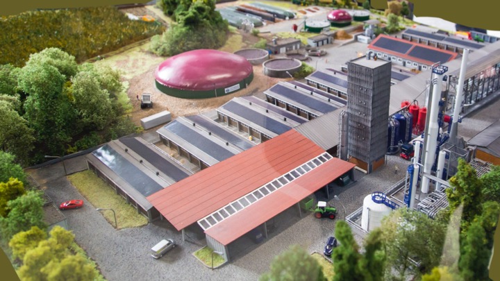 Ein Modell der On-Farm-Bioraffinerie auf dem Unteren Lindenhof